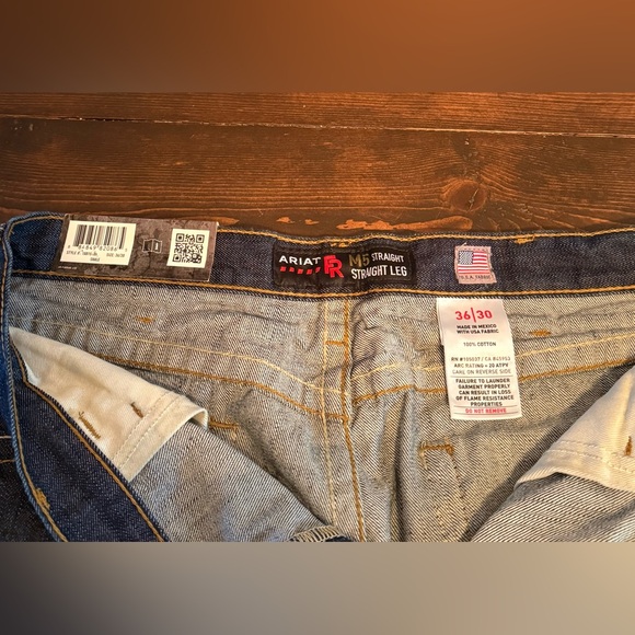 Ariat Men's FLAME RESISTANT work jeans - Picture 3 of 4